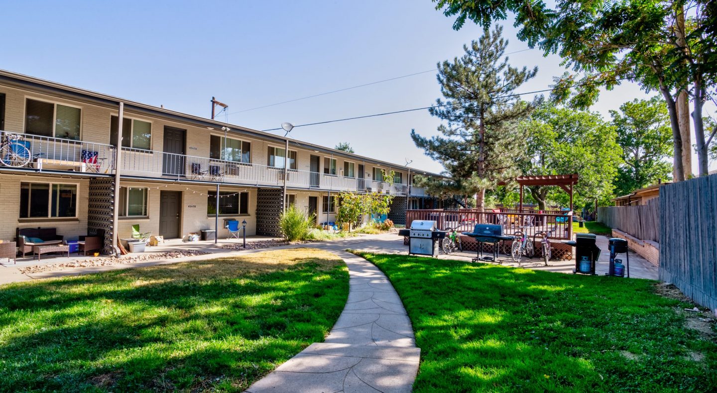 Clay Street Apartments Cornerstone Apartments